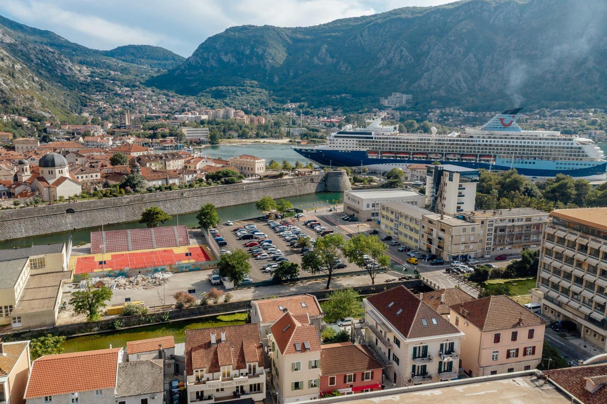Kotor Central Point Exterior photo