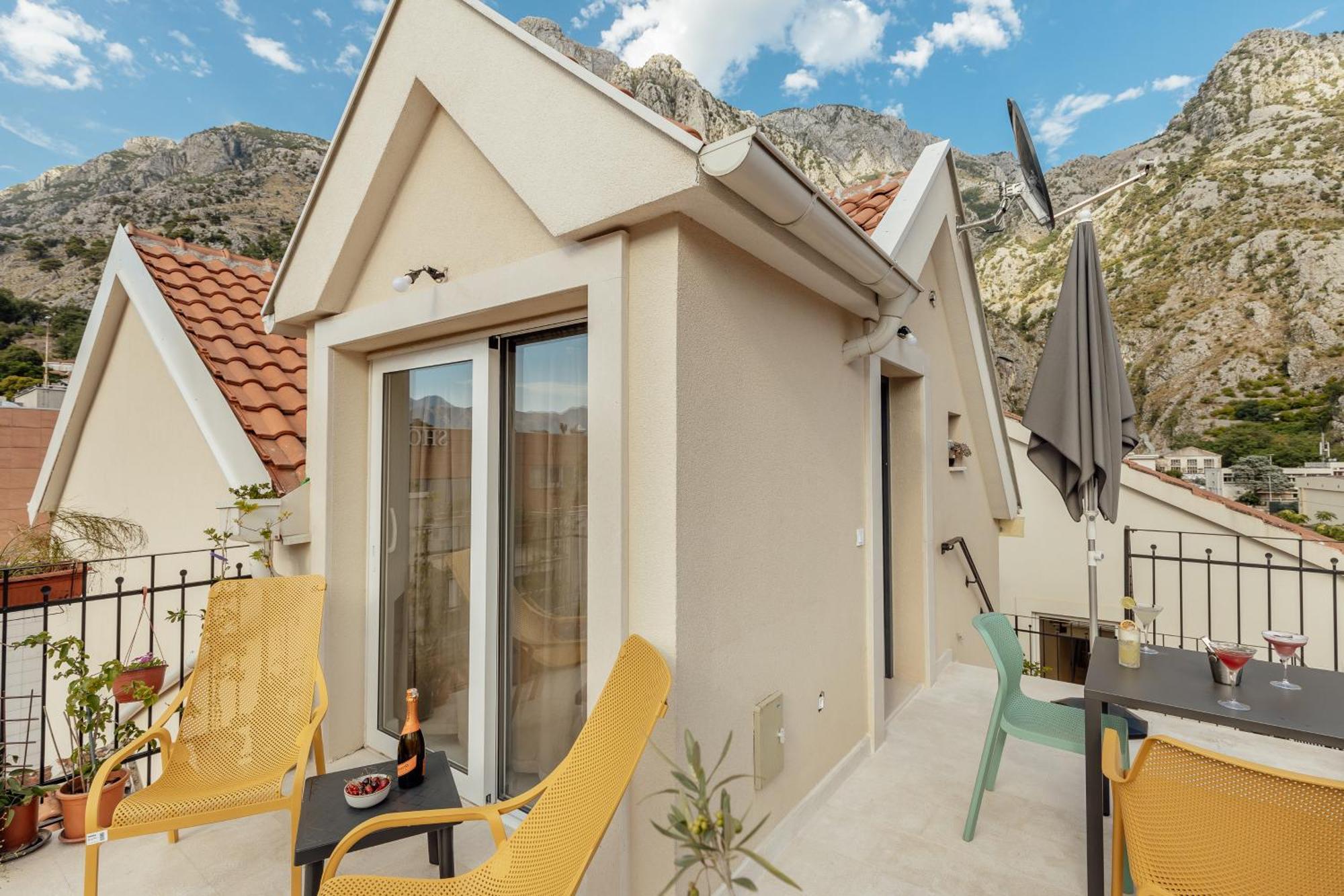 Kotor Central Point Exterior photo