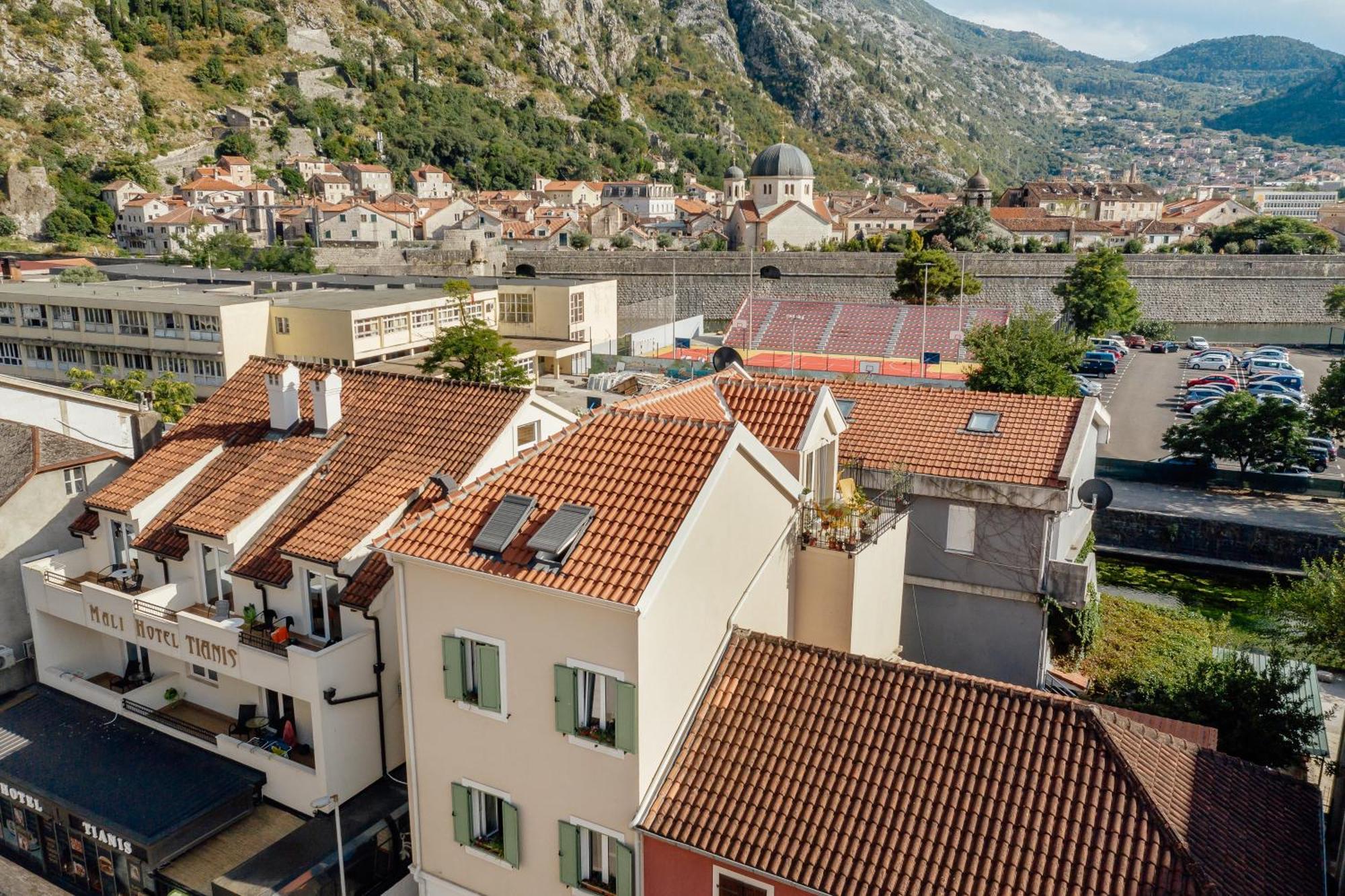 Kotor Central Point Exterior photo
